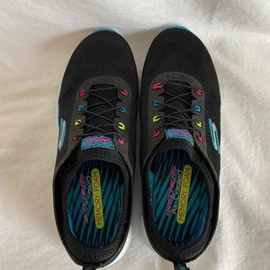 Skechers Stretch Fit Air Cooled Memory Foam